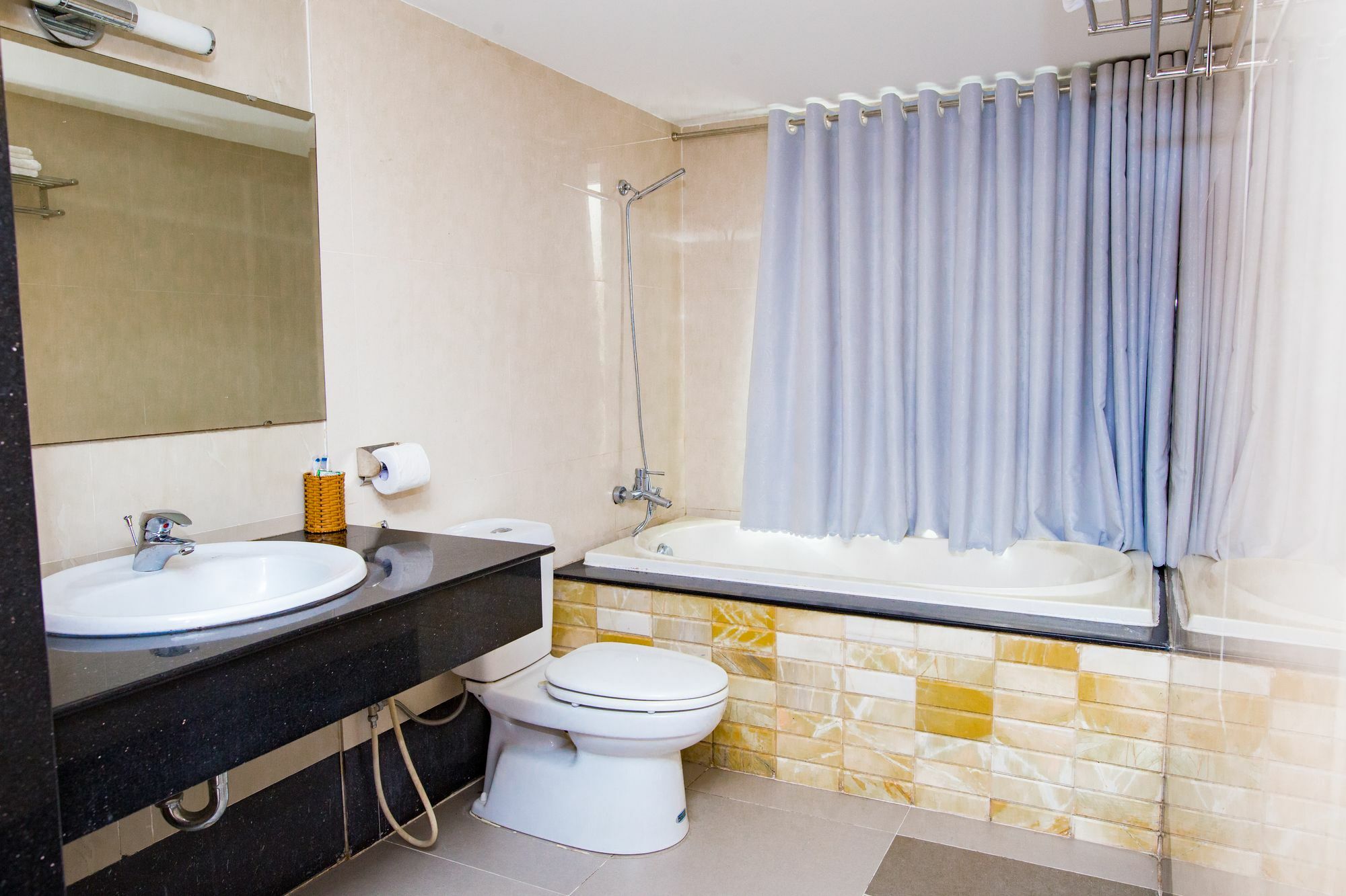 Oyo 169 New Hotel Ho Chi Minh City Exterior photo